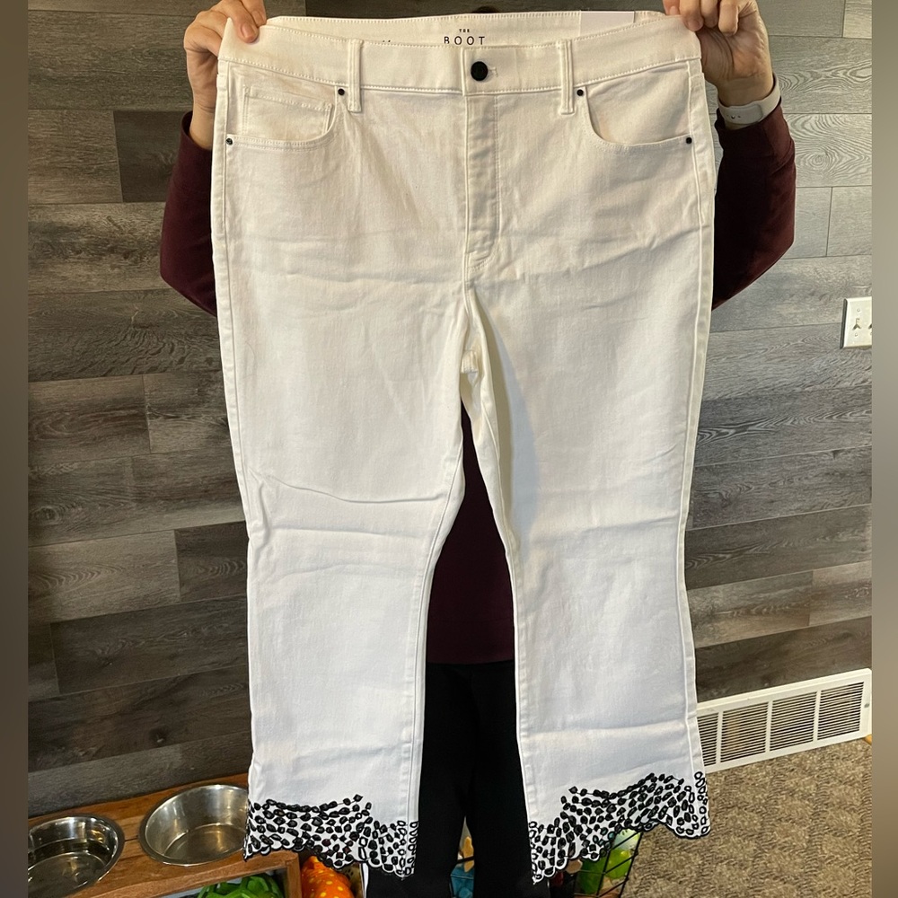 WHBM Cut out Capri pants